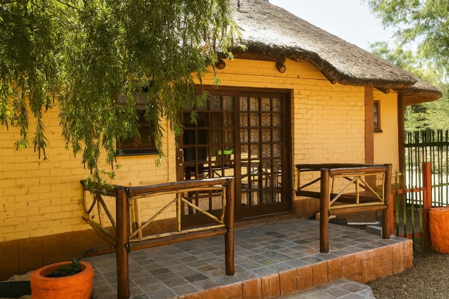 6 Bedroom Property for Sale in Bloemhof North West